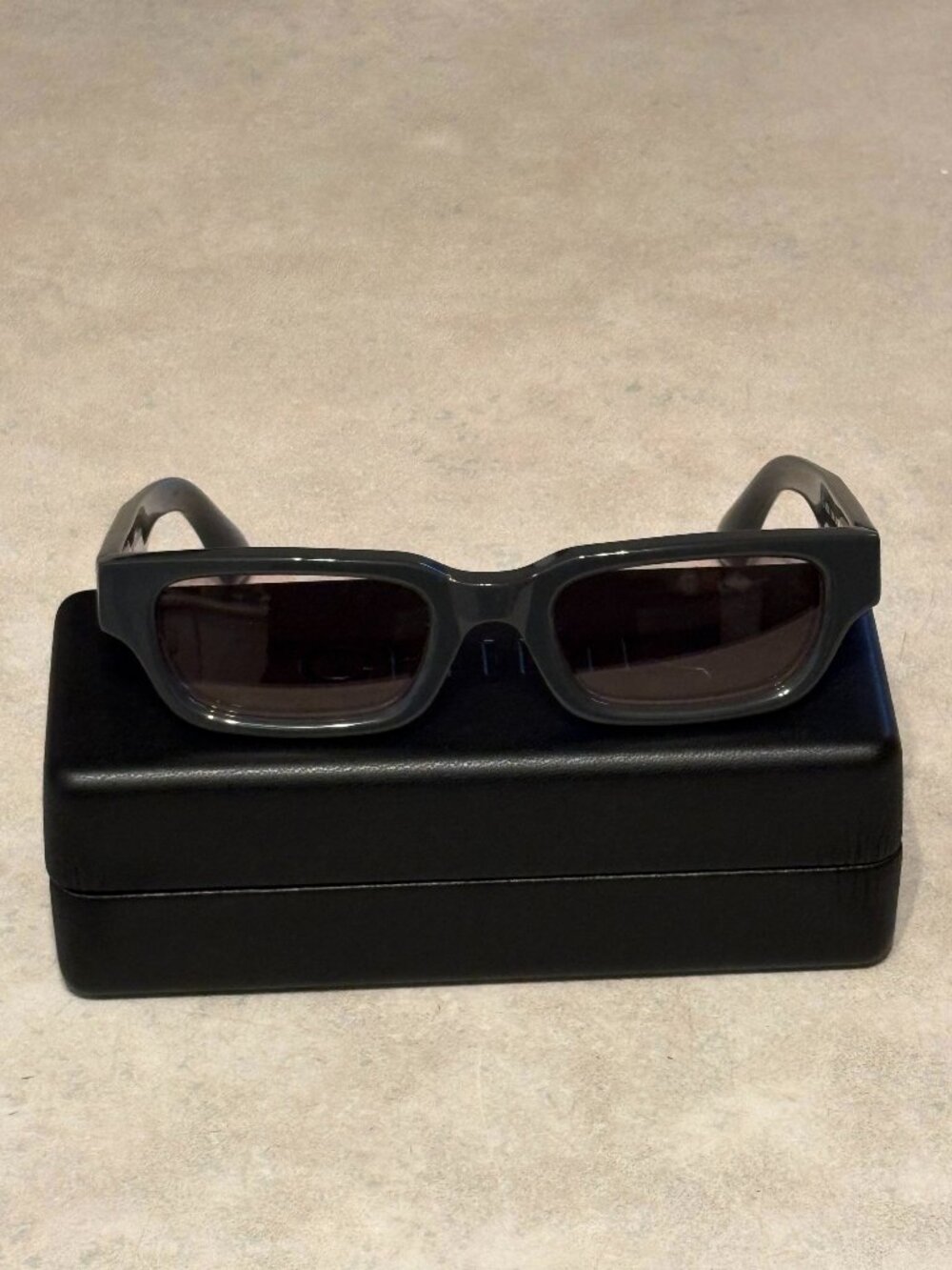 NWT CHIMI 10.3 Lab Photochromic Sunglasses Dark Grey Red